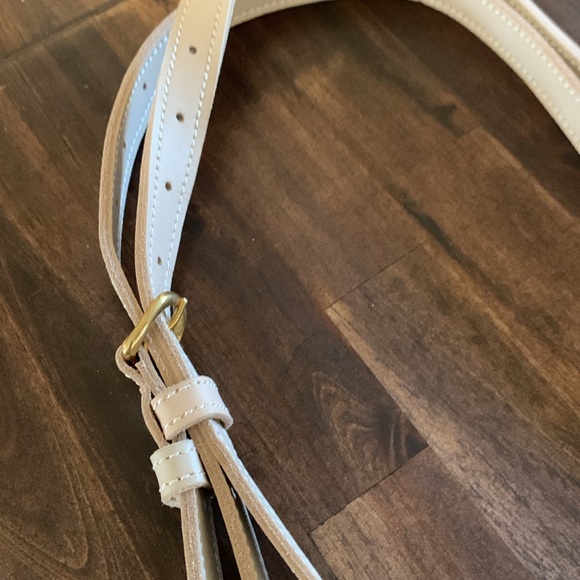 Abby Alley Sling Bag - Gardenia - Picture 3 of 6